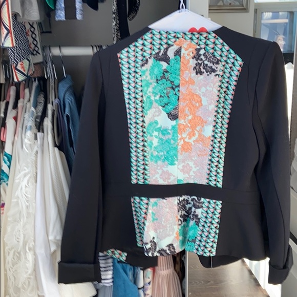 BCBG BLAZERS XS - Picture 3 of 4